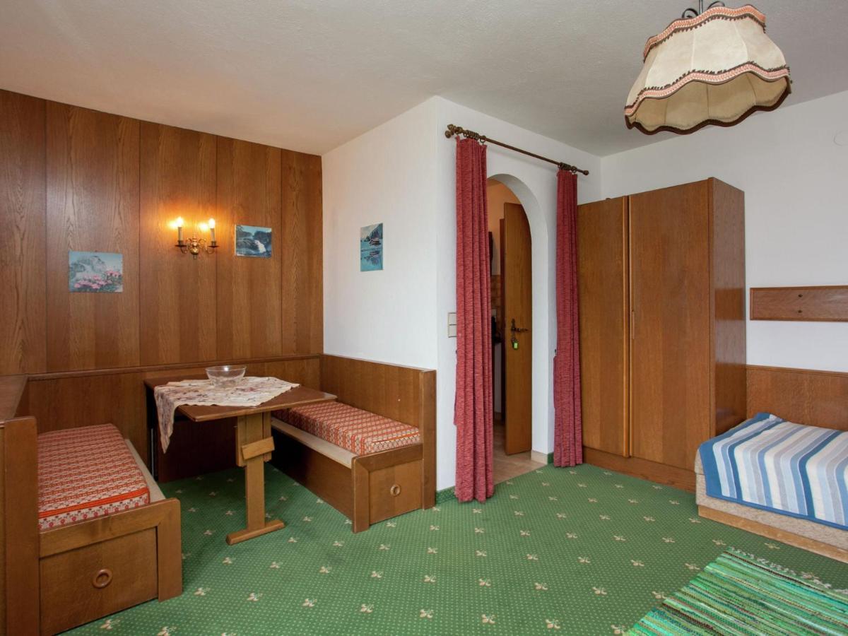 Apartment In Hart Im Zillertal With Garden Balcony Parking Fuegen Exterior photo
